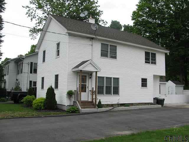 28 Thompson St, Broadalbin, NY 12025 | Zillow