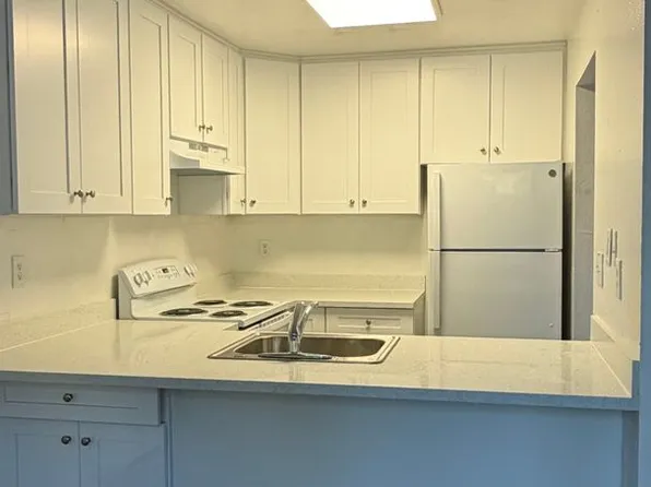 Casa De Rosa, 3555 S Bascom Ave #2, Campbell, CA 95008