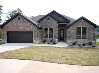 23 Windy Ridge Ct, Maumelle, AR 72113