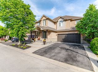 5388 Kindos St, Burlington, ON L7L 7M6