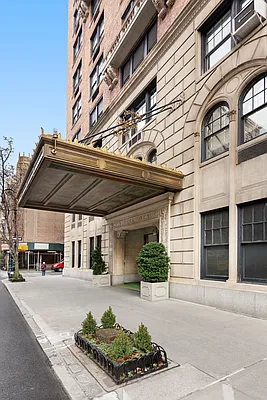 Sold by Compass | media 8