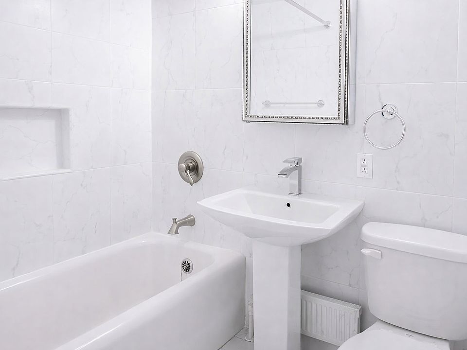 2nd image of 5 Tudor City Pl APT B11