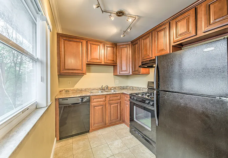 7848 Big Bend Blvd #6 — Photo 2