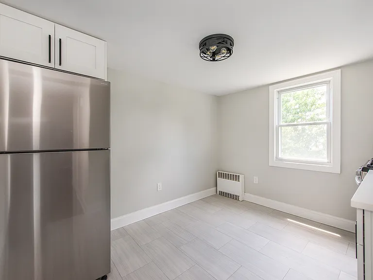 127 Albert St #2 — Photo 6