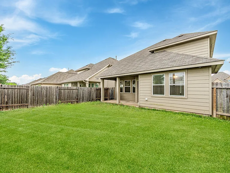 13826 Andover Park Dr — Photo 6