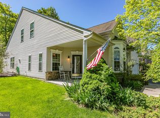 47 Lexington Dr, Pennington, NJ 08534
