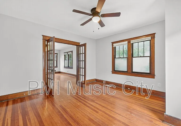 1609 Shelby Ave — Photo 23
