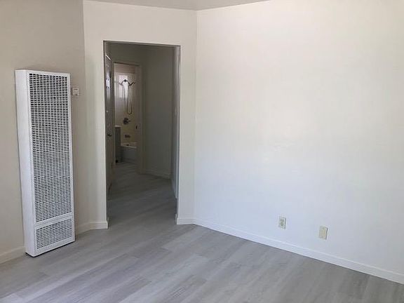 4th image of 690 Vallejo Ct