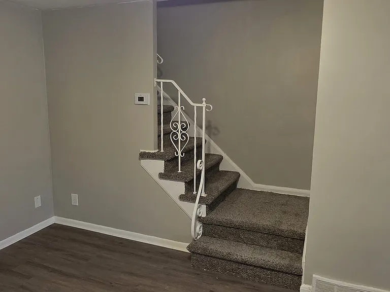 16200 Maplewood Ct — Photo 12