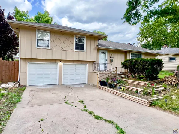 9014 W 93rd St, Overland Park, KS 66212