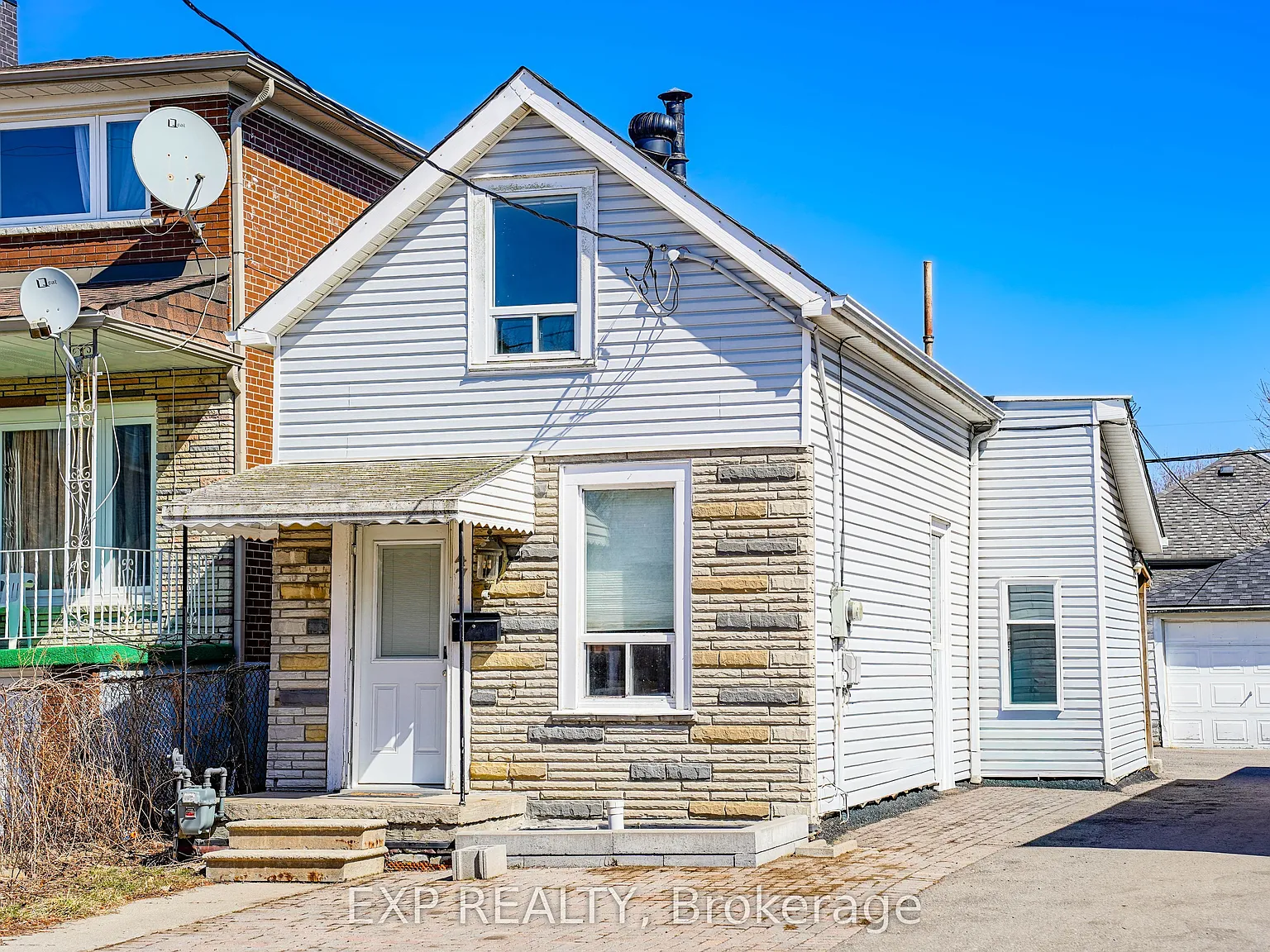 3 bed, $2,450 — Photo 2