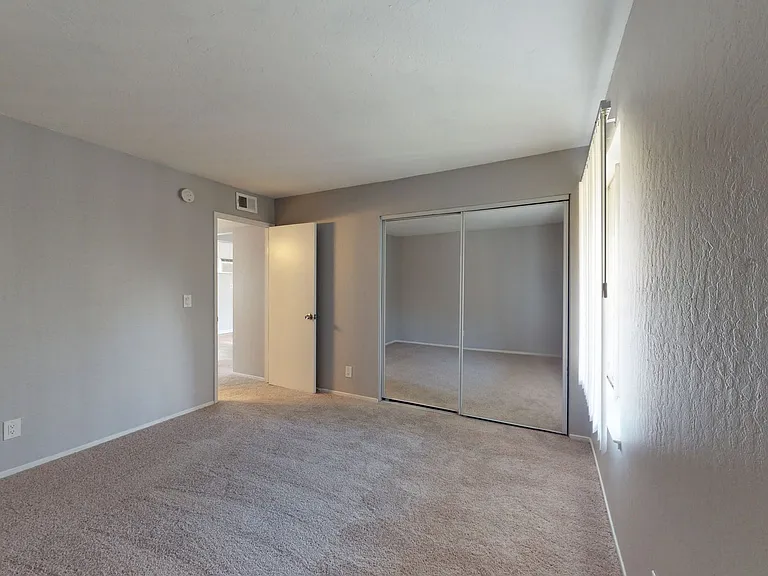 Hidden Glen Apartments — Photo 25