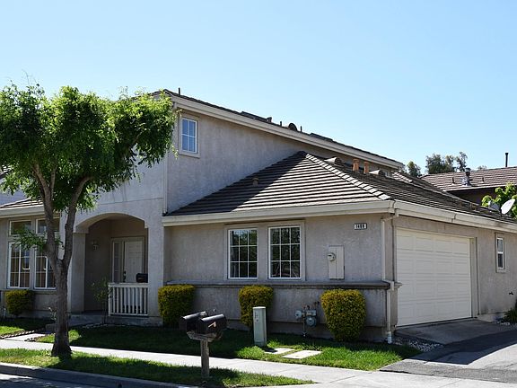 House Outside (Side-view).