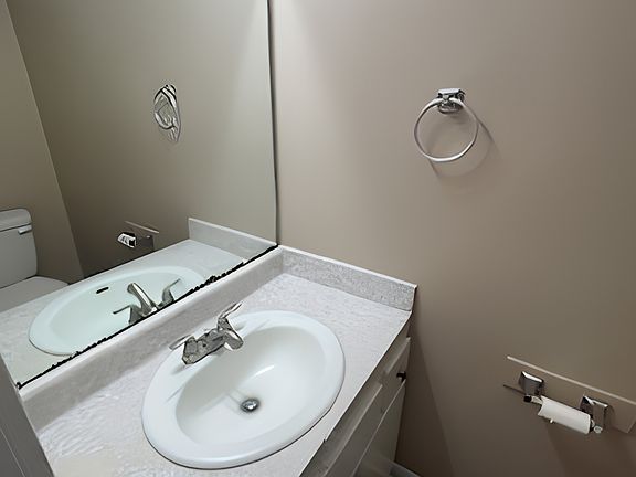 5th image of 44051 Stein Rd APT 2
