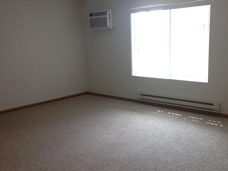 210 Morgan Ct #2 — Photo 6