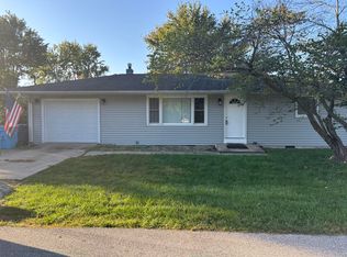 107 W 4th St, Wanatah, IN 46390