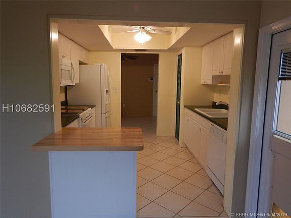 3rd image of 8305 NW 25th St