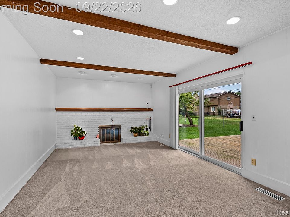 21430 Winchester St, photo 12