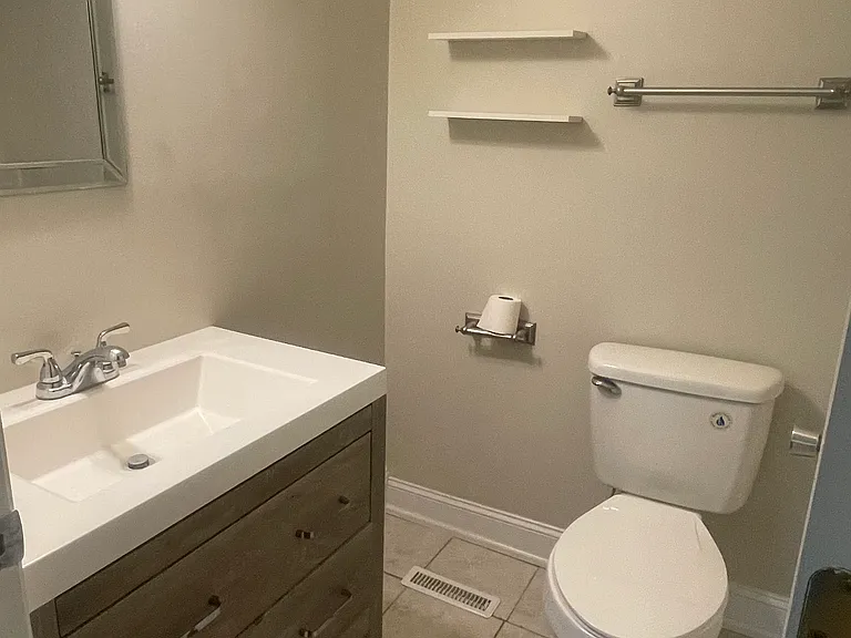 5308 Edmonson Cir — Photo 7