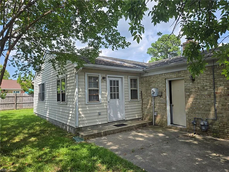 844 Lord Leighton Dr — Photo 4