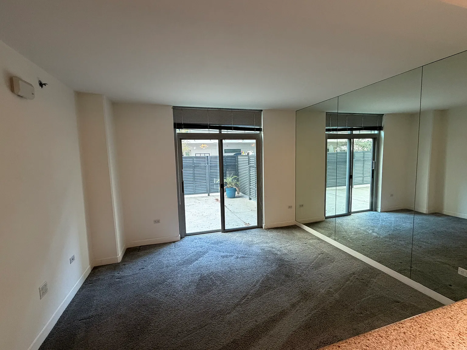 2 bed, 877 sqft, $2,695 — Photo 4
