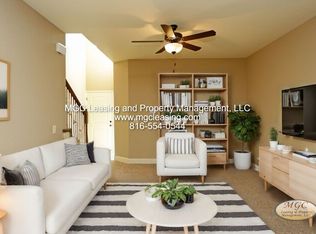 2152 SW Timbertrace Ln, Lees Summit, MO 64082