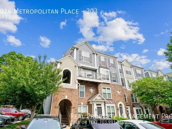 7014 Metropolitan Pl APT 303, Falls Church, VA 22043