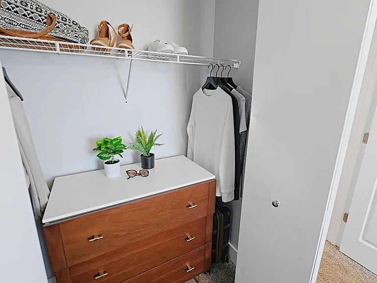 EMR Apartments — Photo 33