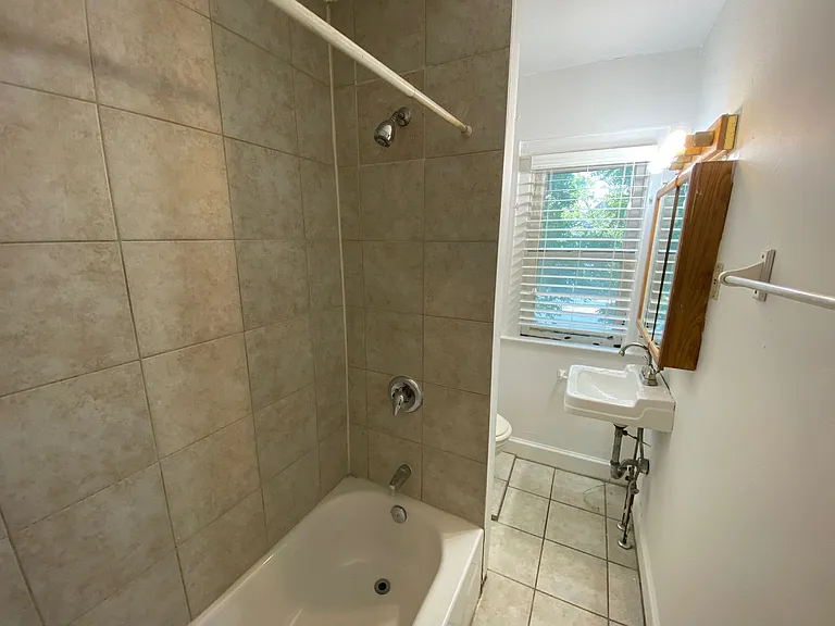 W Blake Ave 49-51 WR — Photo 12