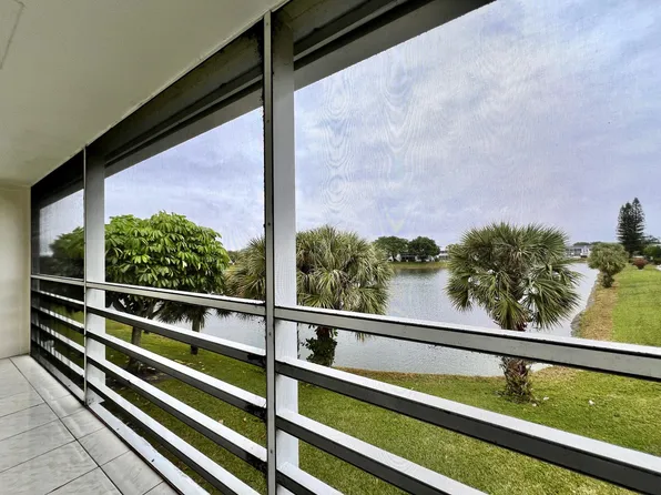 225 Somerset L, West Palm Beach, FL 33417