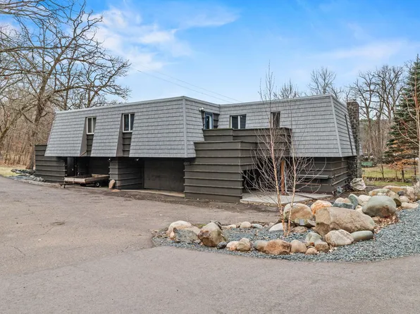 1007 N Hamilton St, Saint Croix Falls, WI 54024