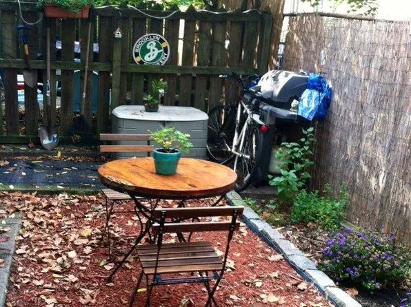 196 8th Avenue image 1 of 9