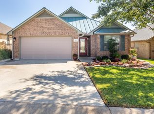 118 Riley Ln, Fredericksburg, TX 78624