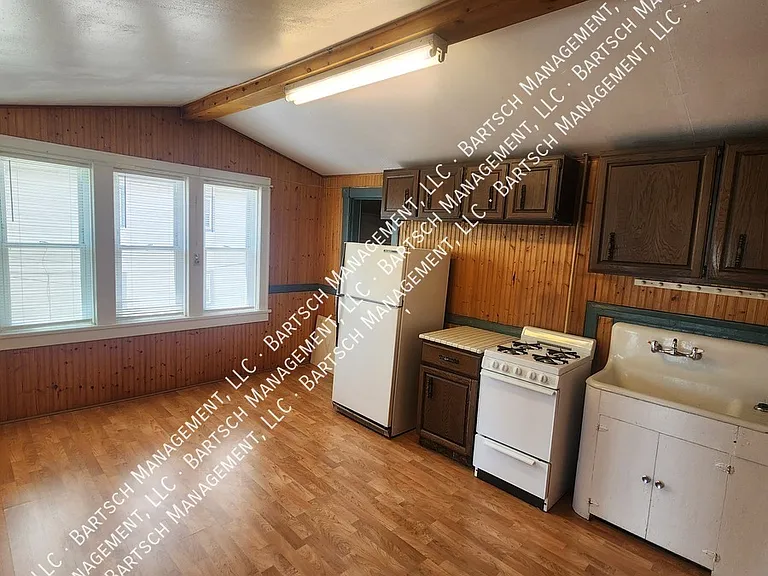 1660 N Arlington Pl #UR — Photo 10