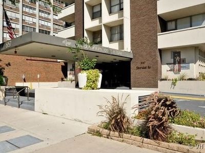 6157 N Sheridan Rd APT 22C, Chicago, IL, 60660