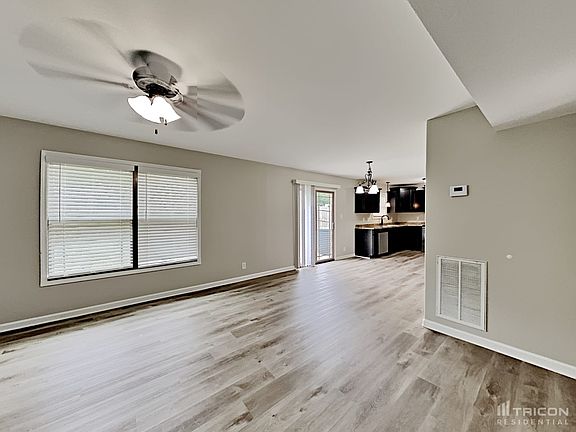 3rd image of 1003 Orchard Hills Dr