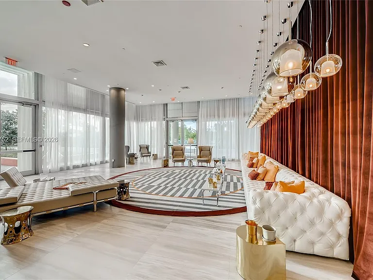 2000 Metropica Way #810 — Photo 29