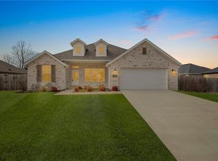 4614 Hamlet St, Springdale, AR 72764