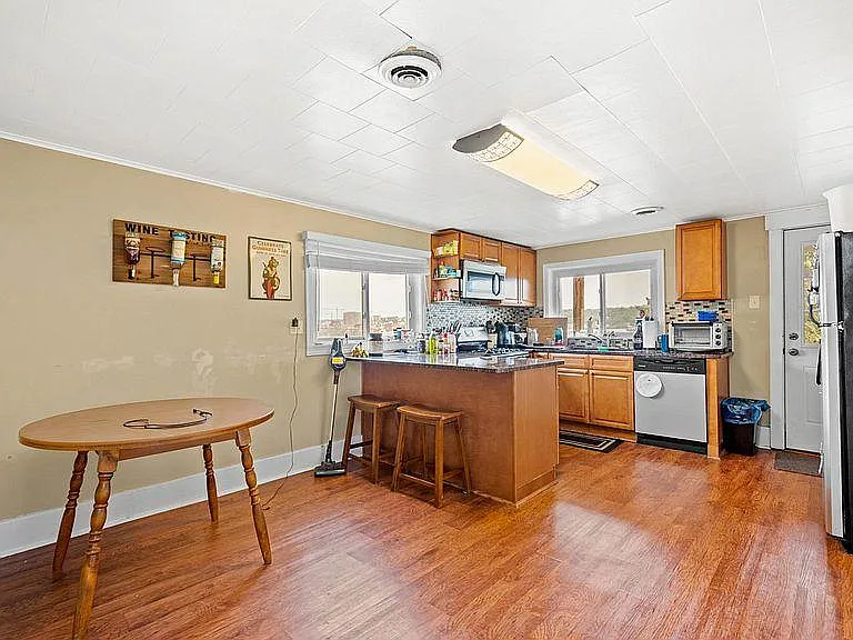 2417 Leticoe St #2 — Photo 16