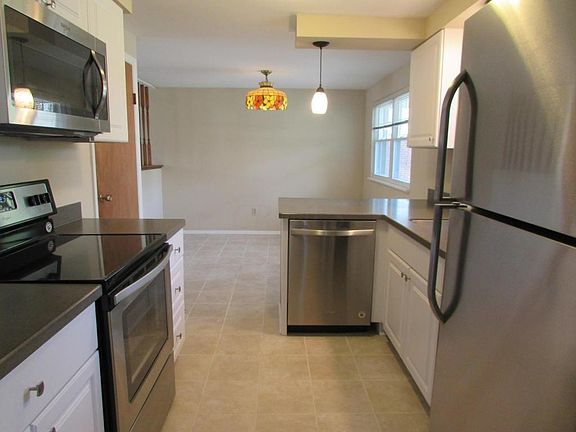 4th image of 3545 Rangoon Dr