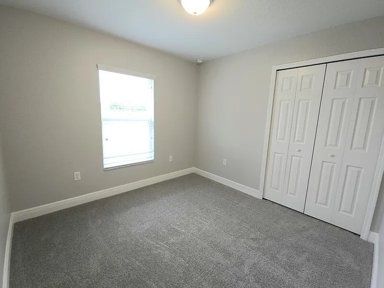 16318 SW 17th Ave — Photo 9