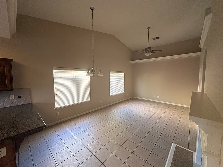 628 Prescott Ave — Photo 15