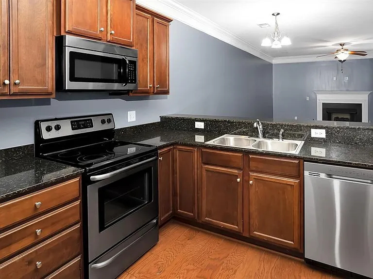 131 Top Forest Dr — Photo 5