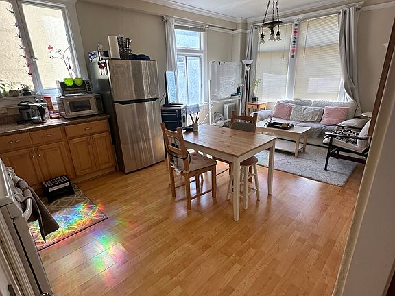 3rd image of 1121 Bush St APT 7