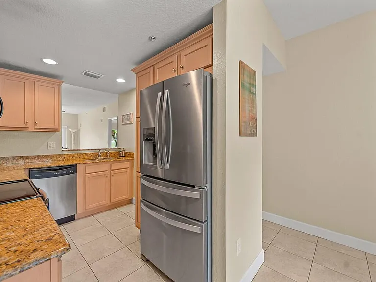 4210 Gator Trace Ave #B — Photo 5