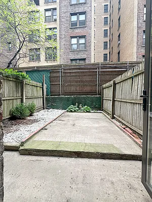 Rented by Urban Real Estate Inc | media 30