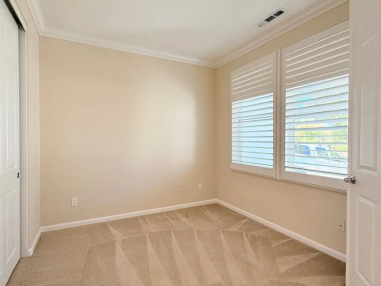 304 Karelian St — Photo 6