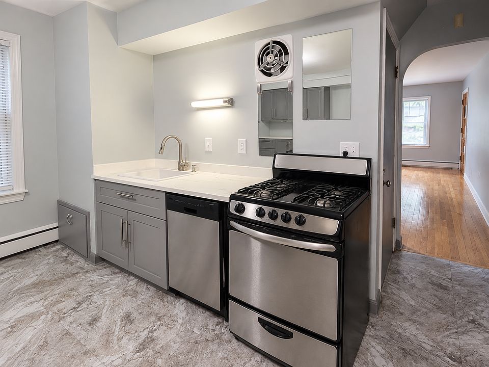1st image of 1107 Garfield St APT 3