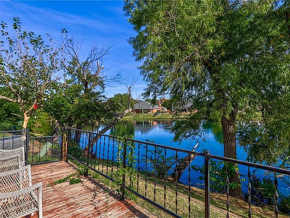 2nd image of 13138 Westpark Pl