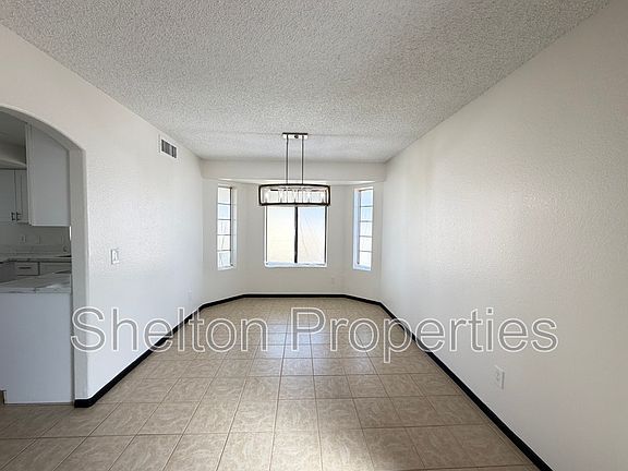 4th image of 5239 N 78th Dr